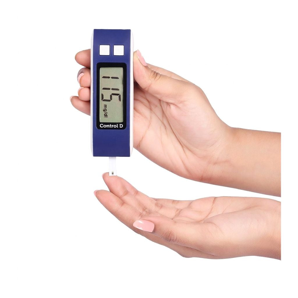Control D blood glucose monitoring system specifications showing biosensor technology, 5-second fast results, 0.5µL small blood sample, 500-reading memory, and lifetime warranty for diabetes care.